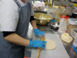 ピザは生地から手作り